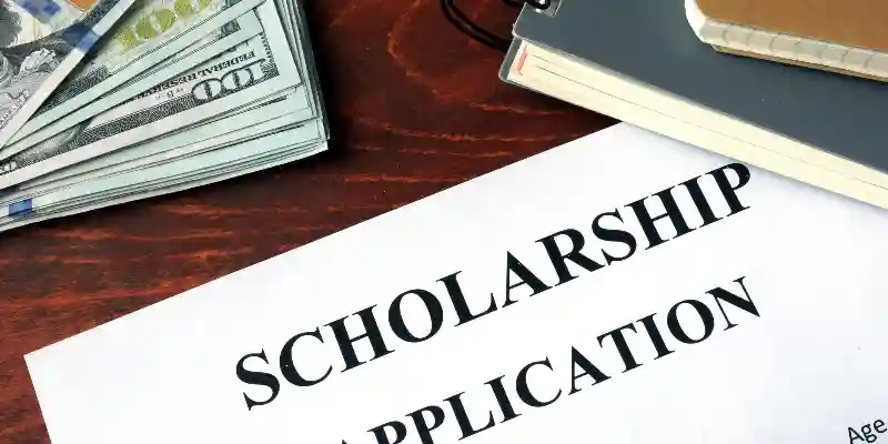 10 fully funded scholarships for international students 2025.